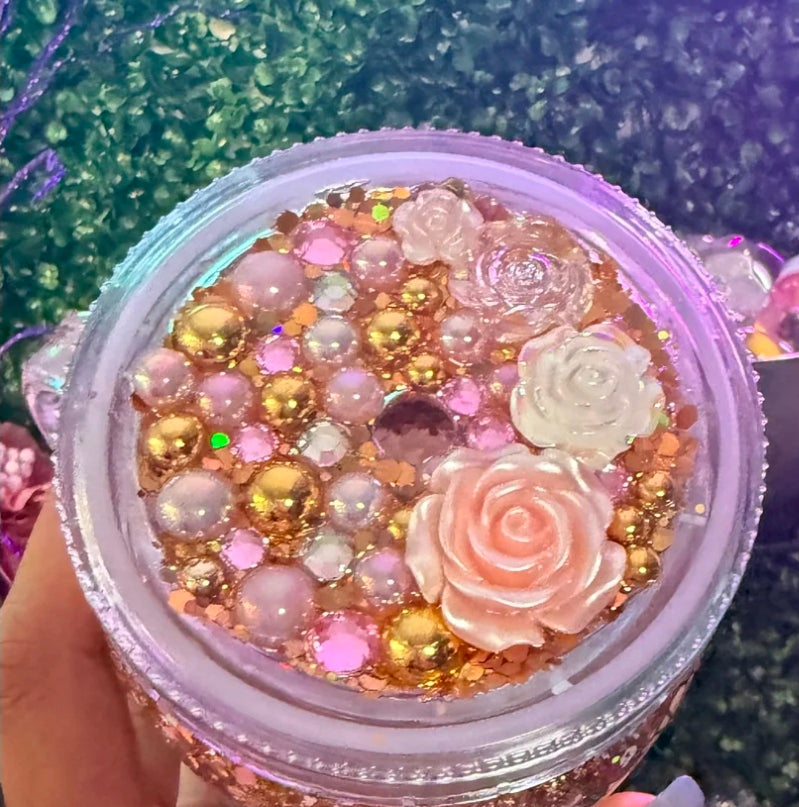 Couvercle personnalisé avec paillettes et charmes